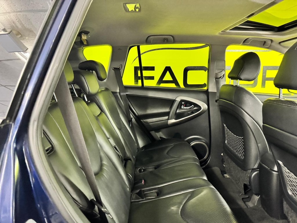 Foto 50 TOYOTA Rav4 2.2 D4D 177cv Premium