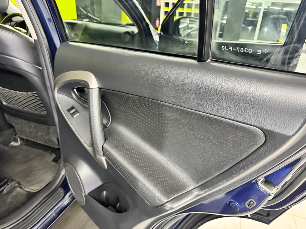 Foto 52 TOYOTA Rav4 2.2 D4D 177cv Premium