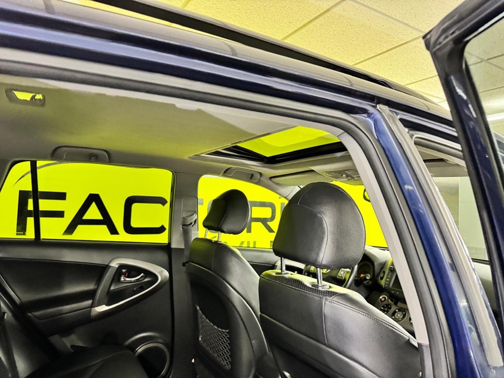 Foto 53 TOYOTA Rav4 2.2 D4D 177cv Premium