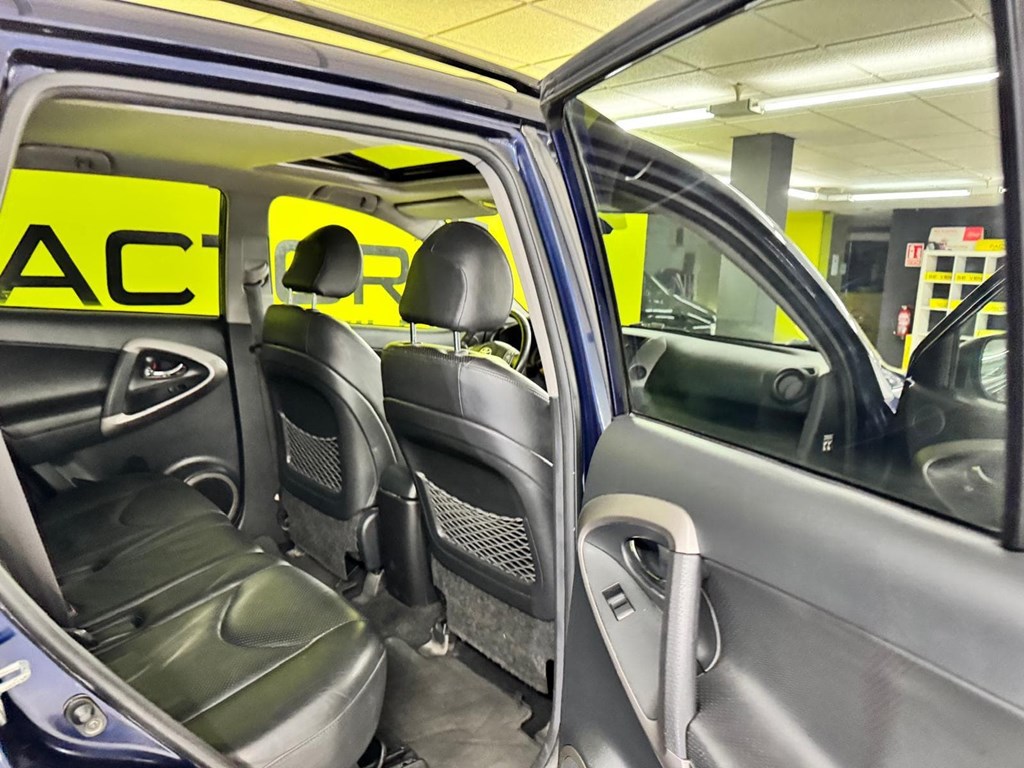 Foto 57 TOYOTA Rav4 2.2 D4D 177cv Premium