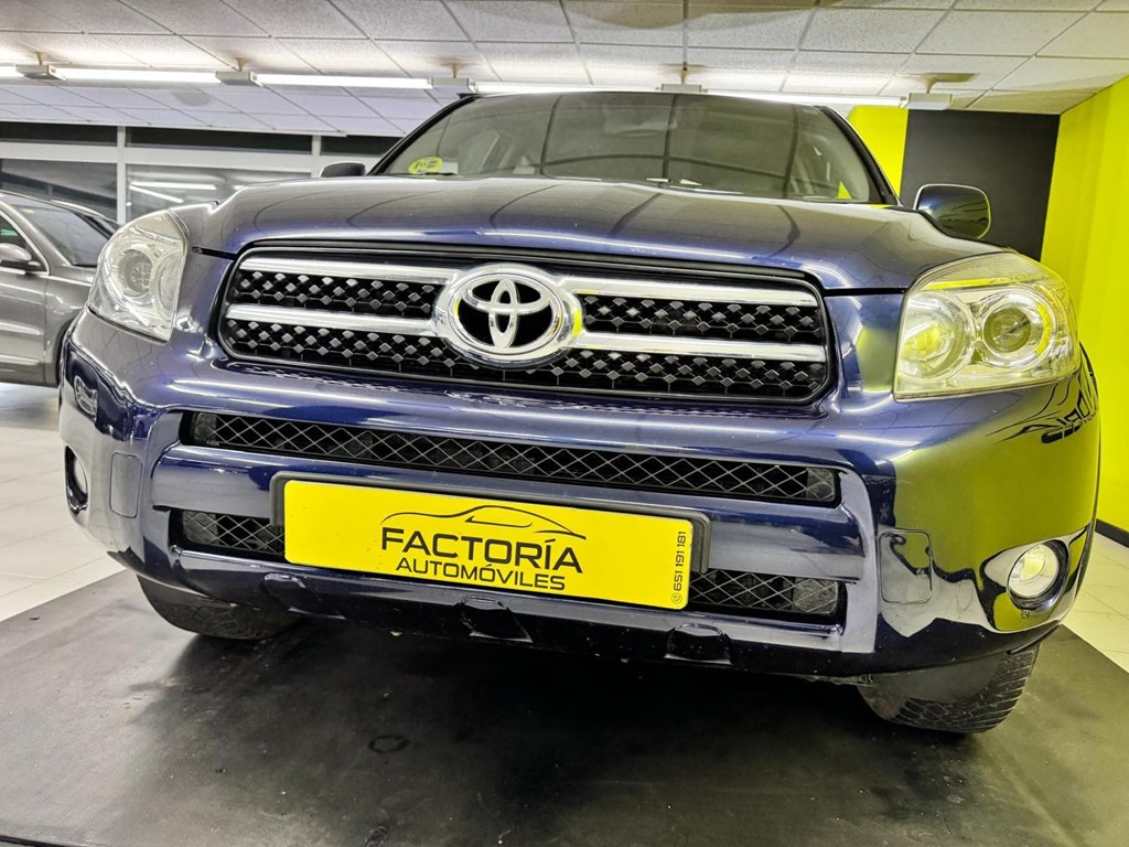 Foto 5 TOYOTA Rav4 2.2 D4D 177cv Premium