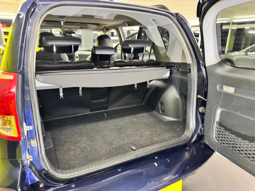 Foto 60 TOYOTA Rav4 2.2 D4D 177cv Premium