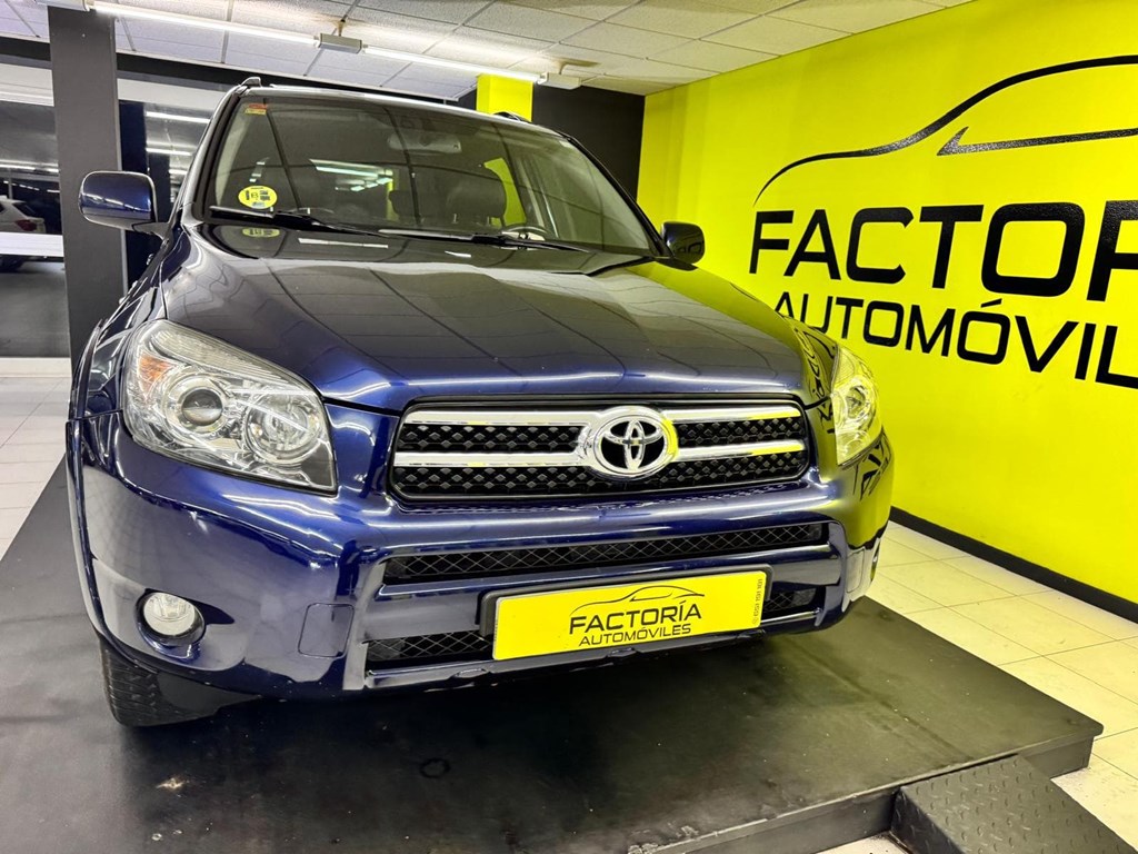 Foto 6 TOYOTA Rav4 2.2 D4D 177cv Premium