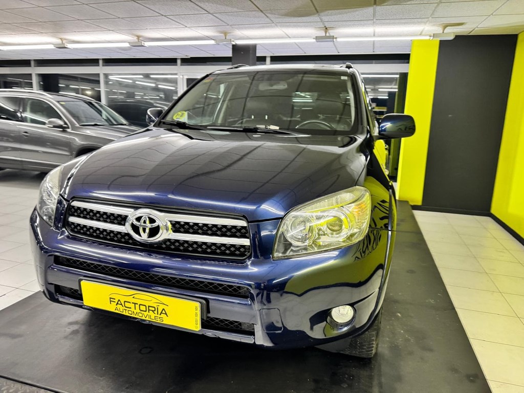 Foto 8 TOYOTA Rav4 2.2 D4D 177cv Premium