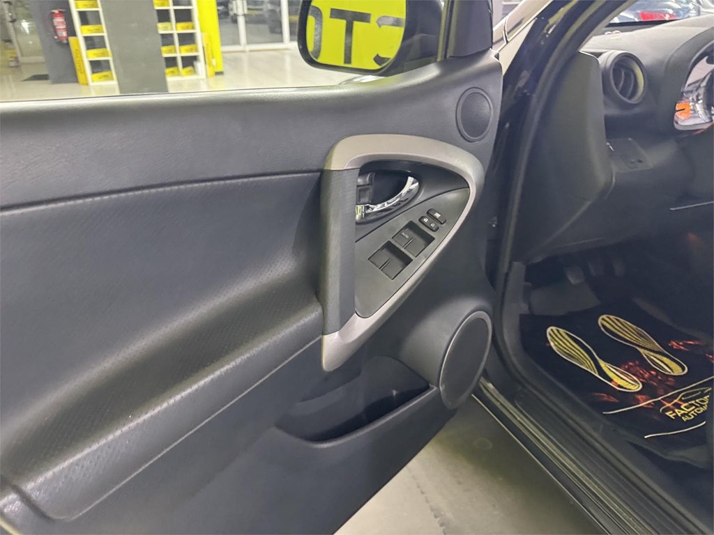 Foto 56 TOYOTA RAV4