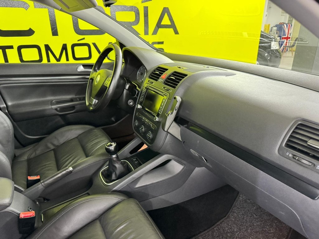 Foto 29 VOLKSWAGEN Golf 2.0 TDI 170cv GT Sport