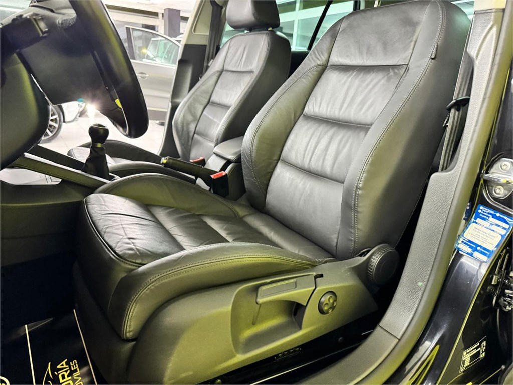 Foto 40 VOLKSWAGEN Golf 2.0 TDI 170cv GT Sport