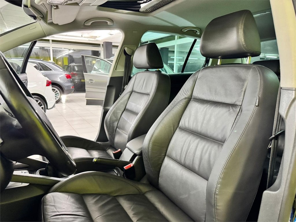 Foto 45 VOLKSWAGEN Golf 2.0 TDI 170cv GT Sport