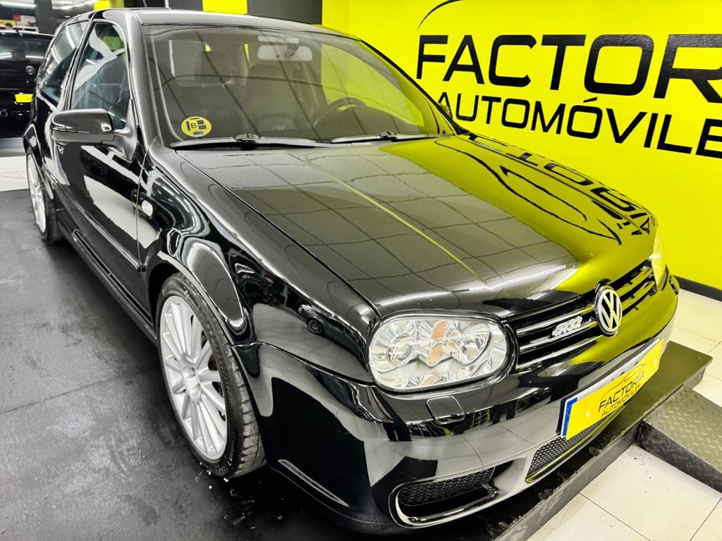 Foto 10 VOLKSWAGEN Golf 3.2 R32 4motion
