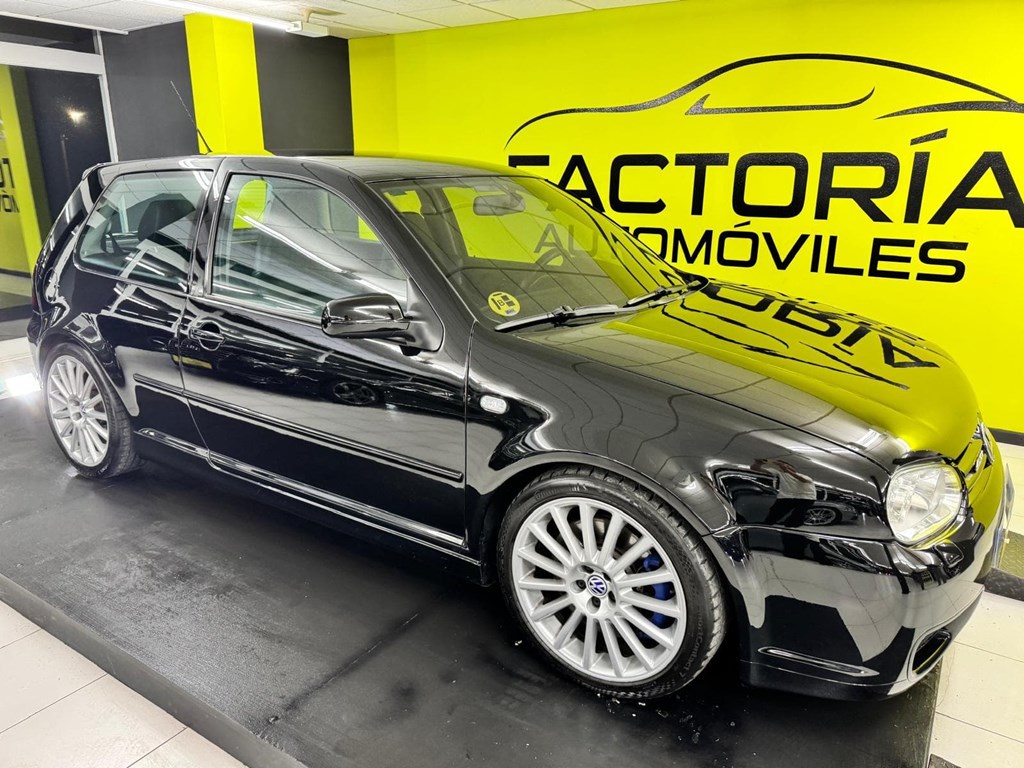 Foto 11 VOLKSWAGEN Golf 3.2 R32 4motion