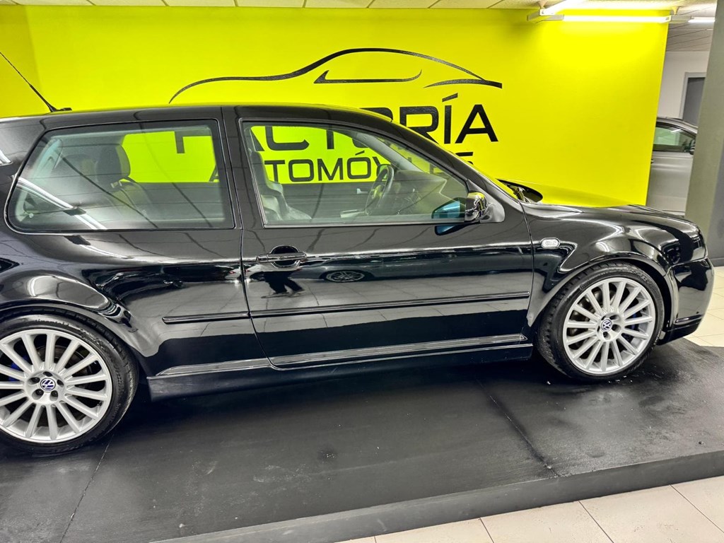 Foto 13 VOLKSWAGEN Golf 3.2 R32 4motion