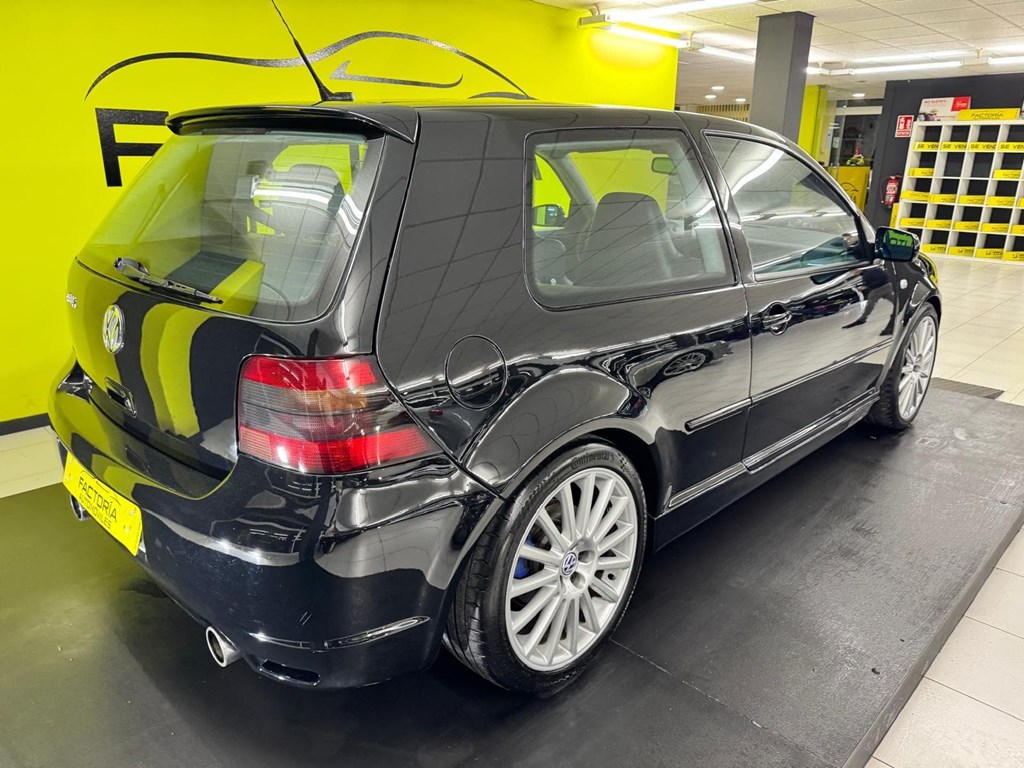 Foto 15 VOLKSWAGEN Golf 3.2 R32 4motion