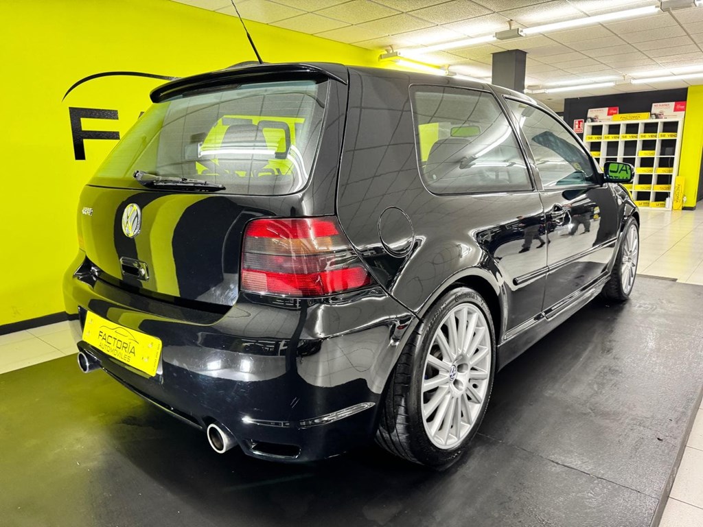 Foto 16 VOLKSWAGEN Golf 3.2 R32 4motion