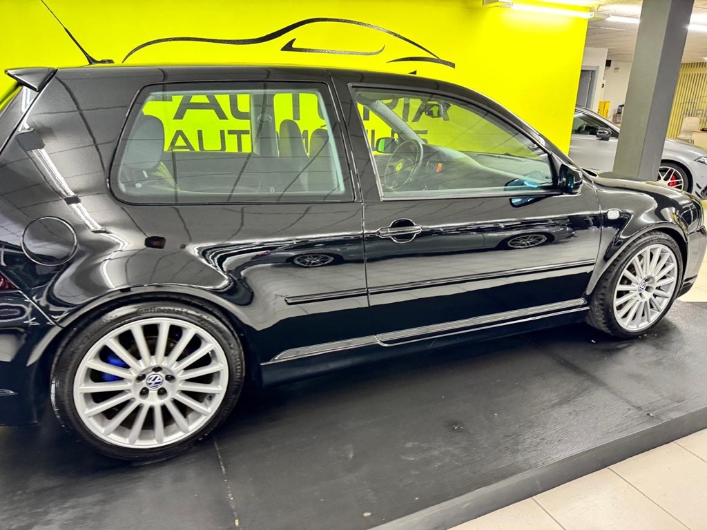 Foto 18 VOLKSWAGEN Golf 3.2 R32 4motion