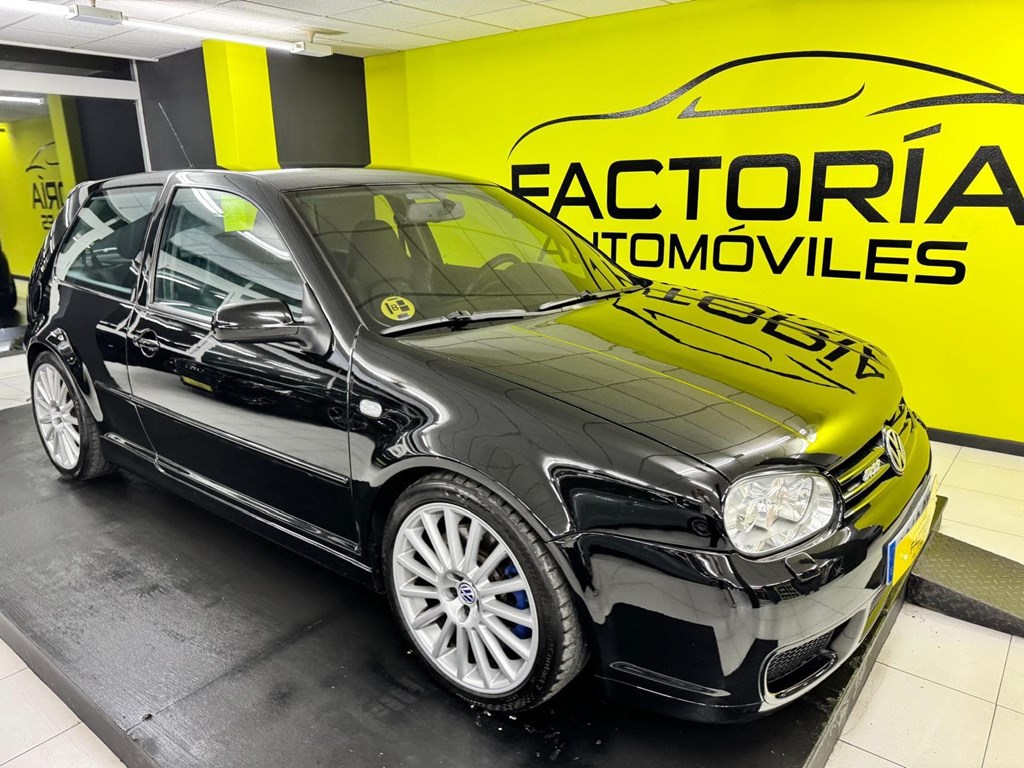Foto 1 VOLKSWAGEN Golf 3.2 R32 4motion