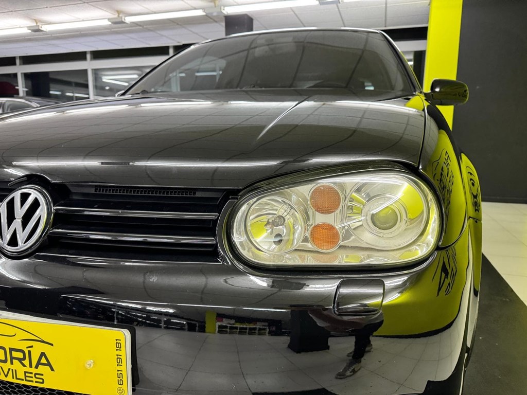 Foto 28 VOLKSWAGEN Golf 3.2 R32 4motion