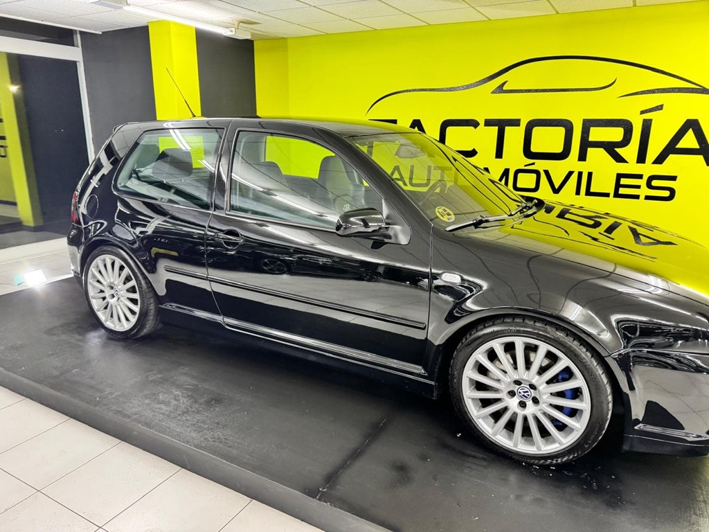 Foto 3 VOLKSWAGEN Golf 3.2 R32 4motion