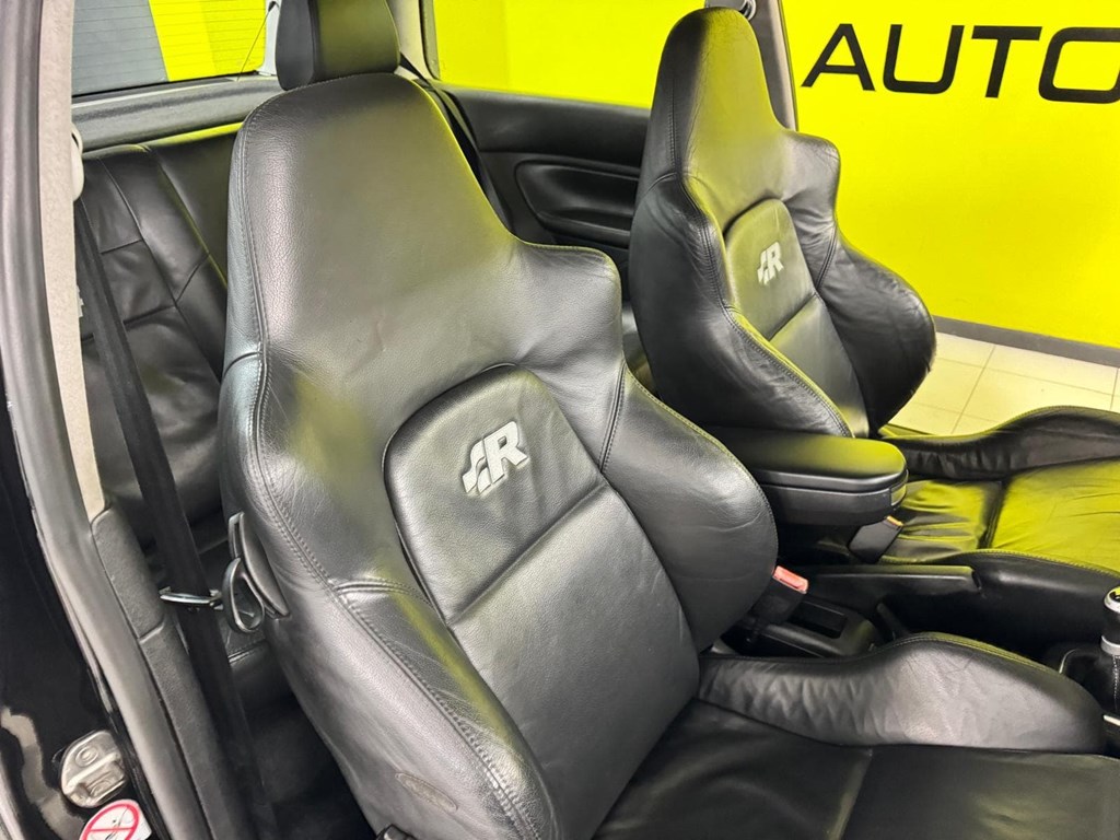 Foto 45 VOLKSWAGEN Golf 3.2 R32 4motion