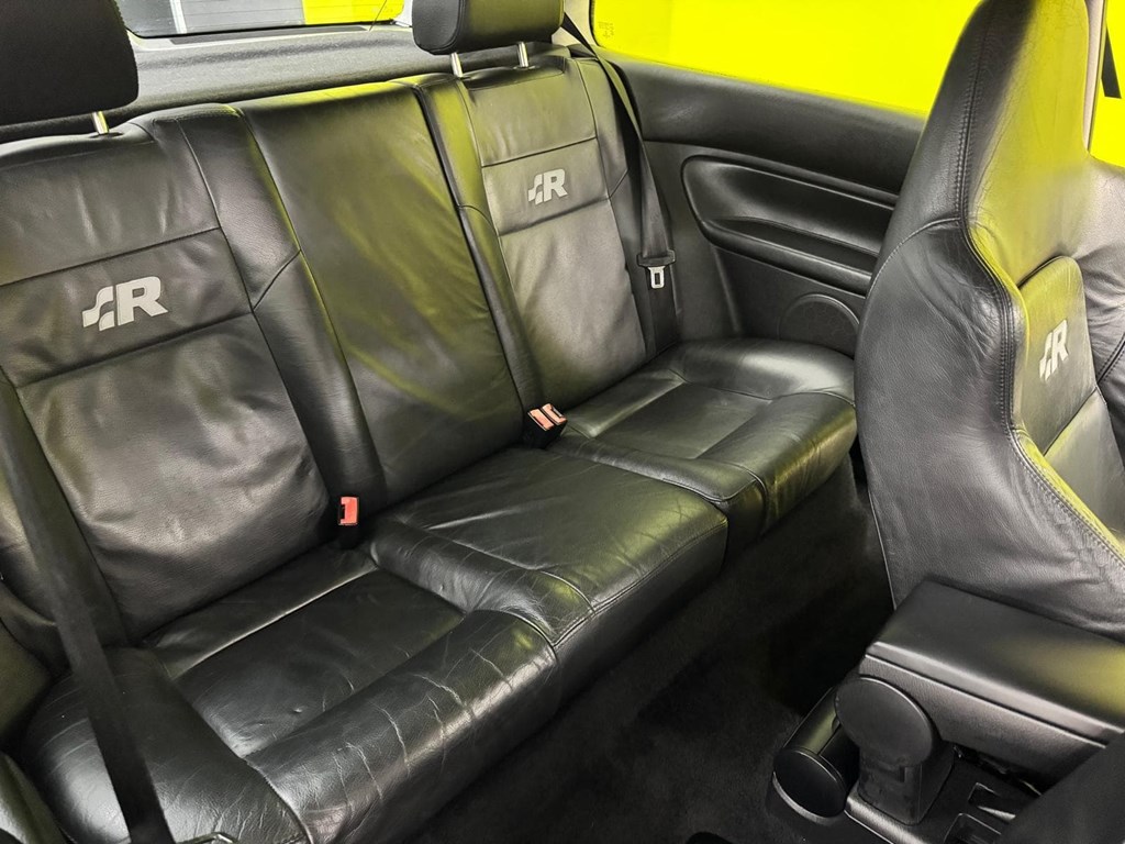 Foto 46 VOLKSWAGEN Golf 3.2 R32 4motion