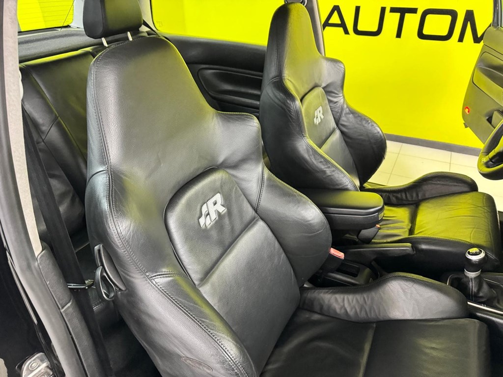 Foto 51 VOLKSWAGEN Golf 3.2 R32 4motion