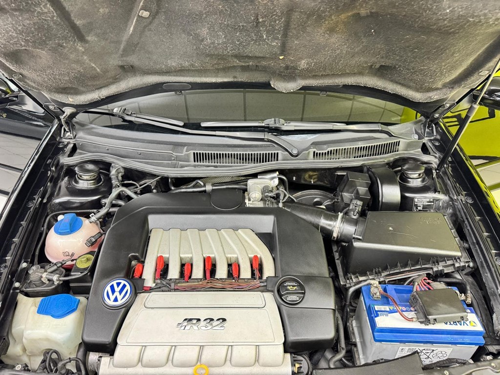 Foto 53 VOLKSWAGEN Golf 3.2 R32 4motion