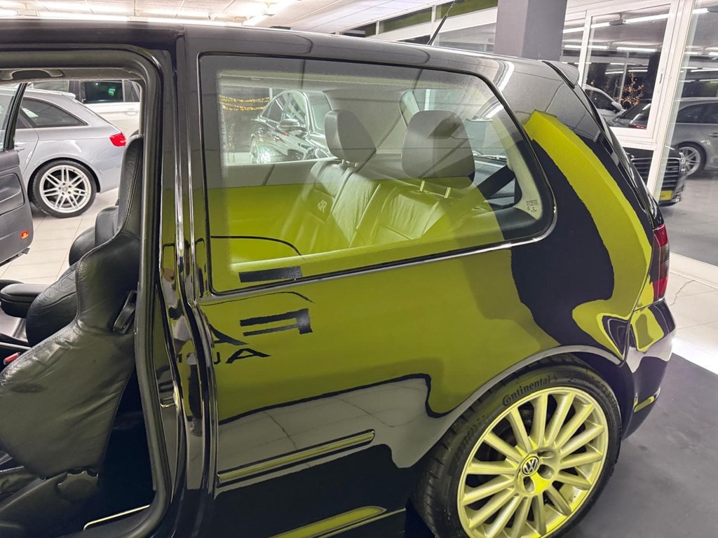 Foto 55 VOLKSWAGEN Golf 3.2 R32 4motion