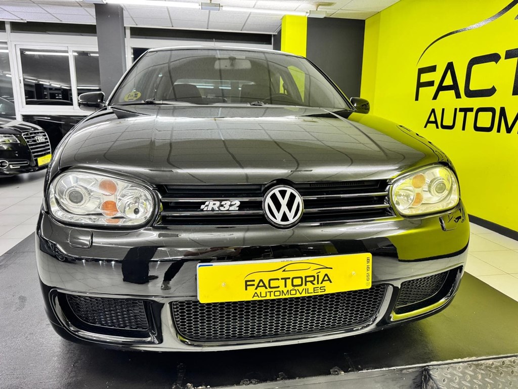 Foto 7 VOLKSWAGEN Golf 3.2 R32 4motion