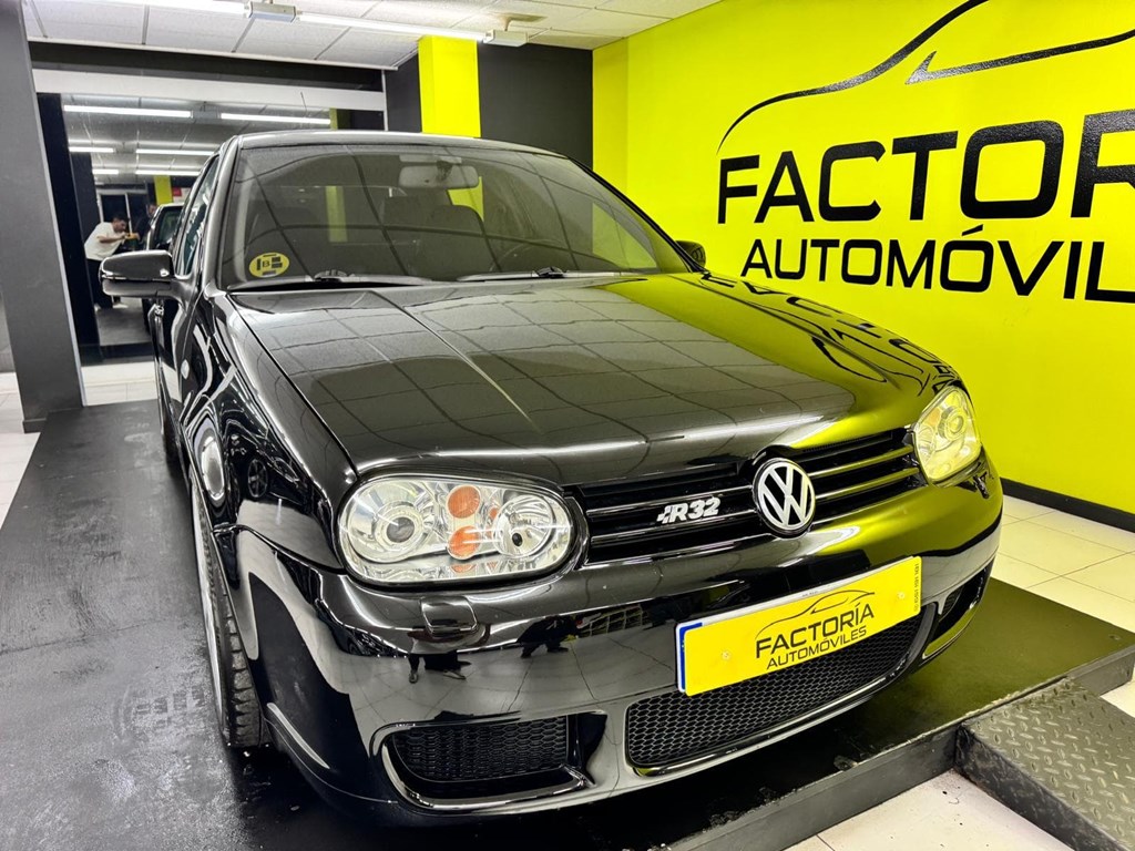Foto 8 VOLKSWAGEN Golf 3.2 R32 4motion