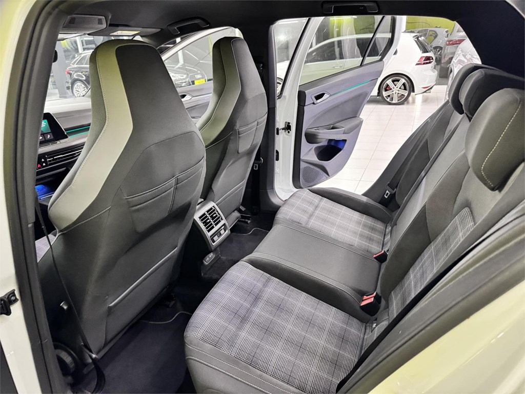 Foto 46 VOLKSWAGEN GOLF GTD8