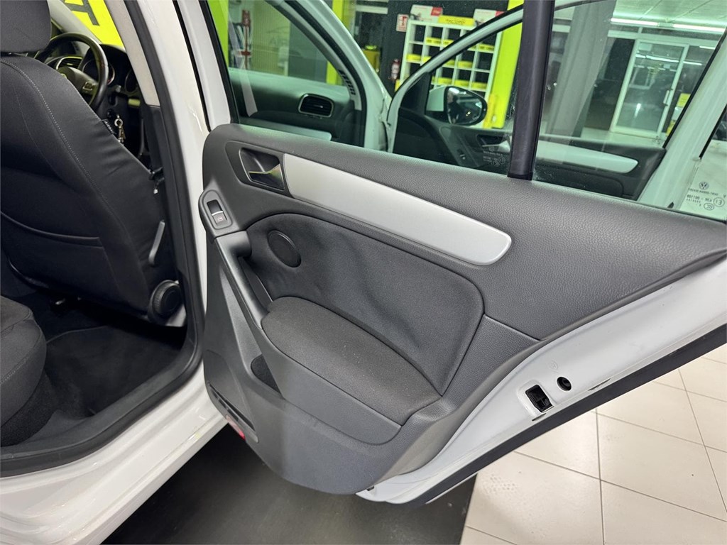 Foto 50 VOLKSWAGEN GOLF 