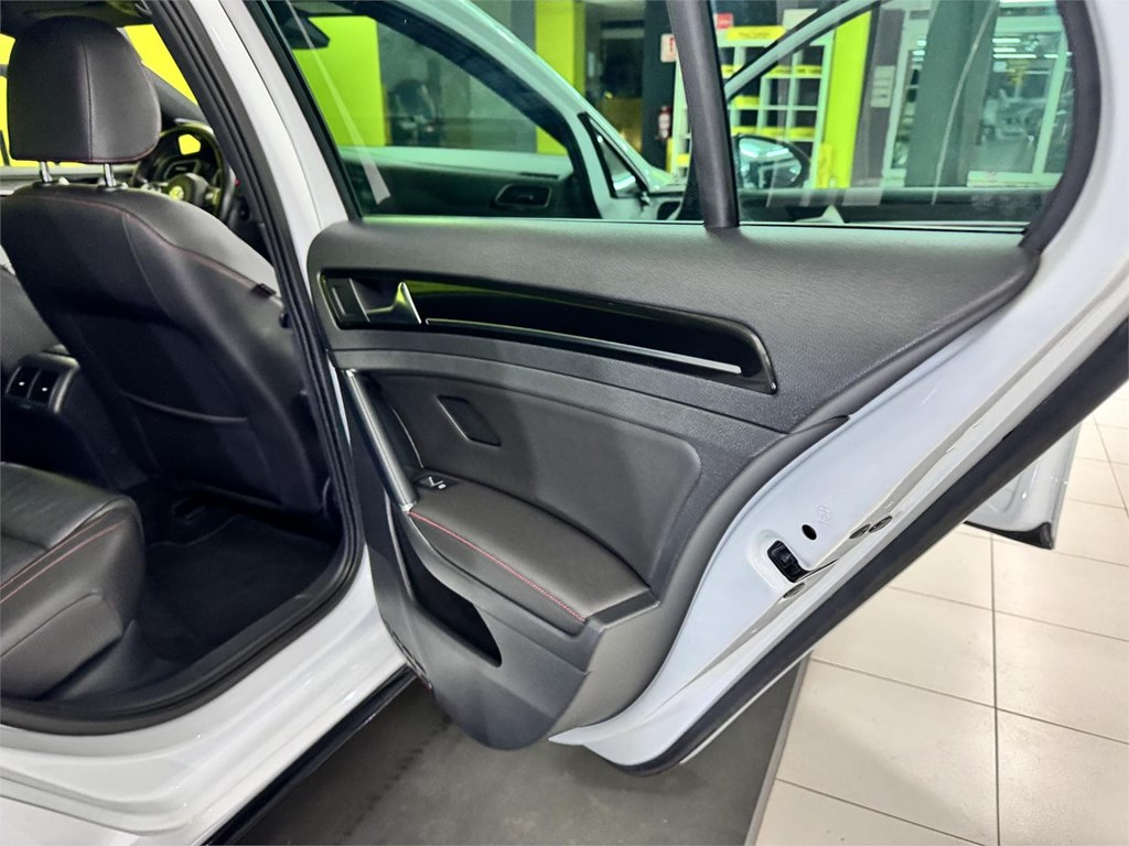 Foto 29 VOLKSWAGEN GOLF 