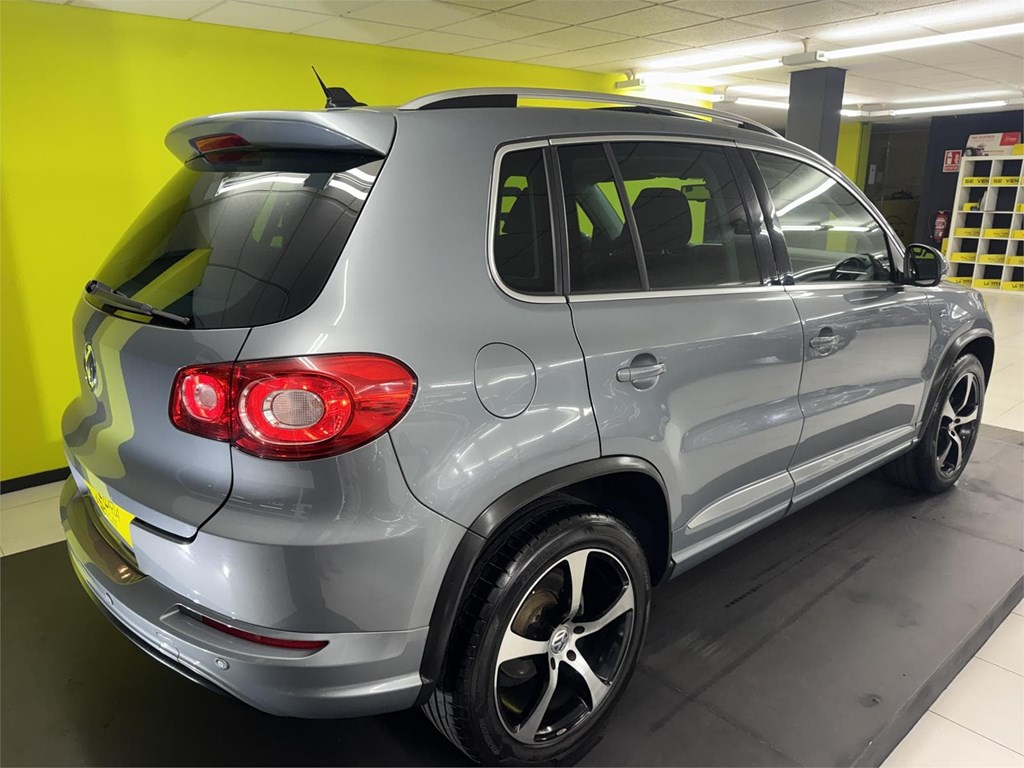 Foto 24 VOLKSWAGEN TIGUAN RLINE