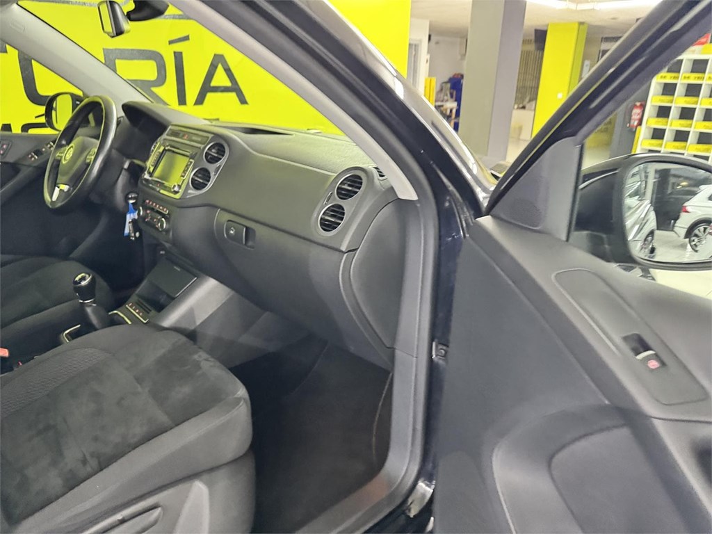 Foto 24 VOLKSWAGEN TIGUAN