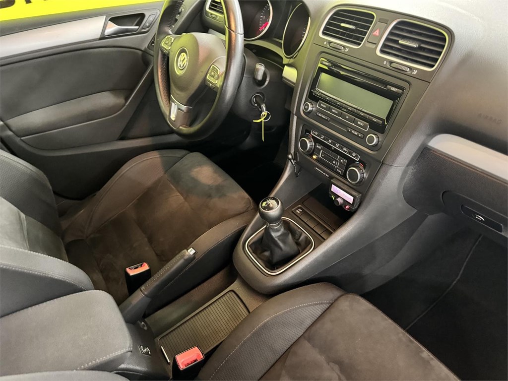 Foto 24 VOLSKWAGEN GOLF