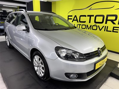 VOLSKWAGEN GOLF