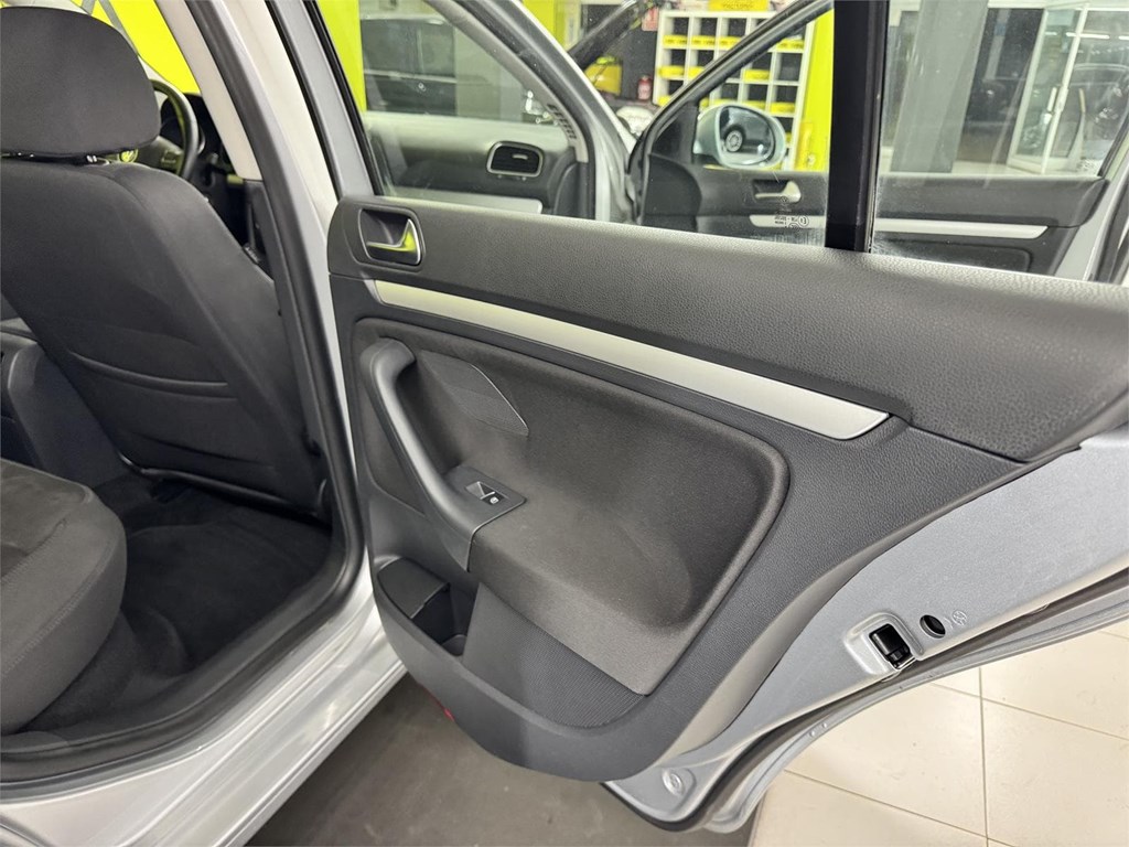 Foto 28 VOLSKWAGEN GOLF