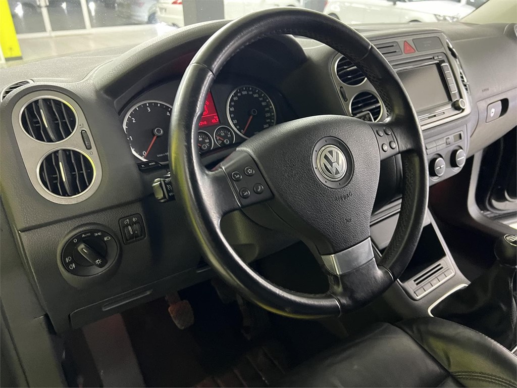 Foto 24 VOLSKWAGEN TIGUAN 