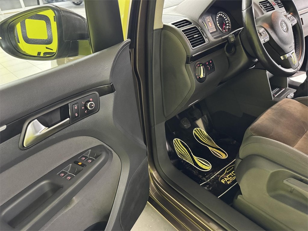 Foto 44 VOLSKWAGEN TOURAN