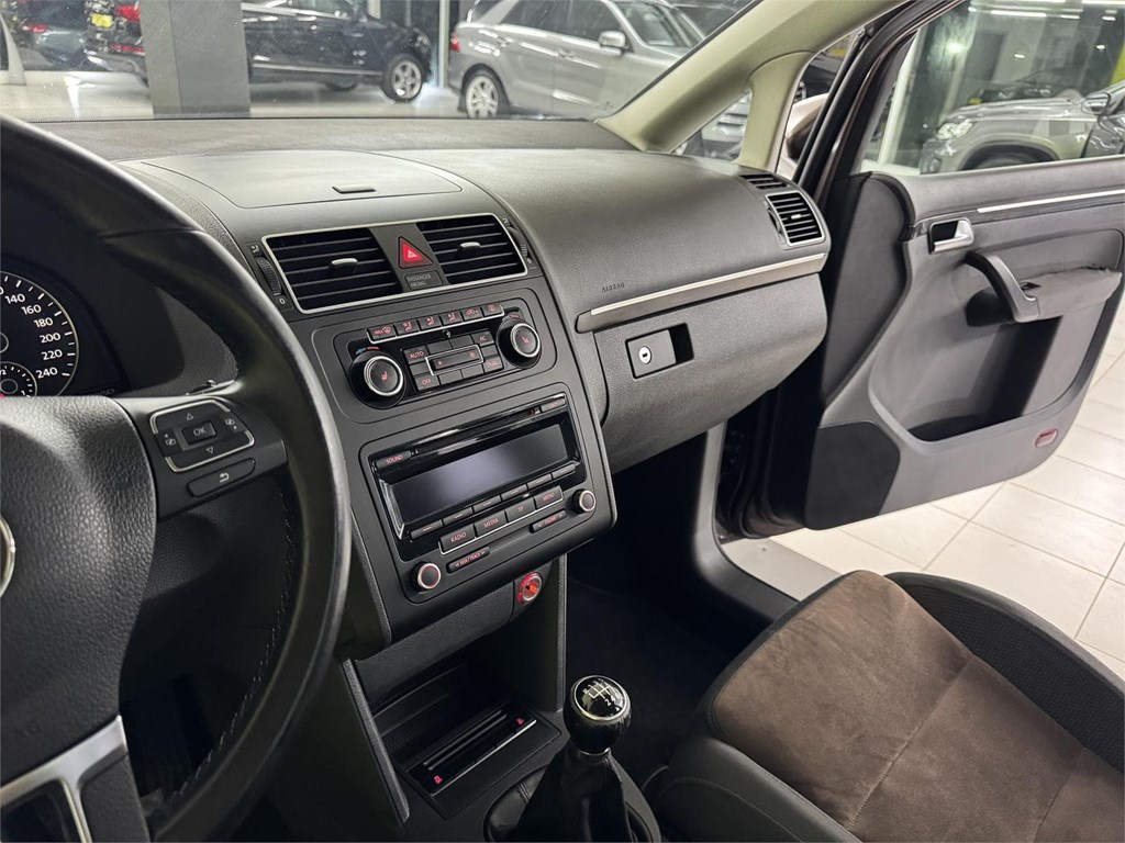 Foto 50 VOLSKWAGEN TOURAN